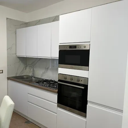 Avernus House Holiday home *